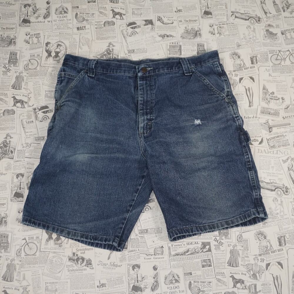 36 - Vintage Y2K Wrangler Shorts workwear faded durable